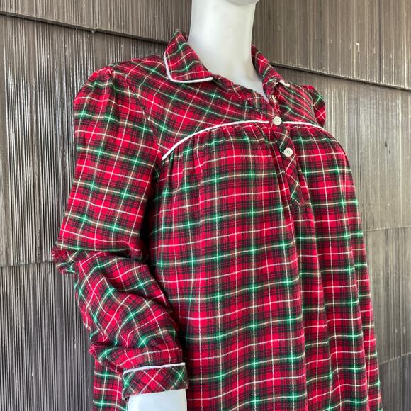 🔥L.L. Bean Flannel Plaided Green Red
Nightgown Cottage Farm Traditional Holiday - Picture 2 of 14